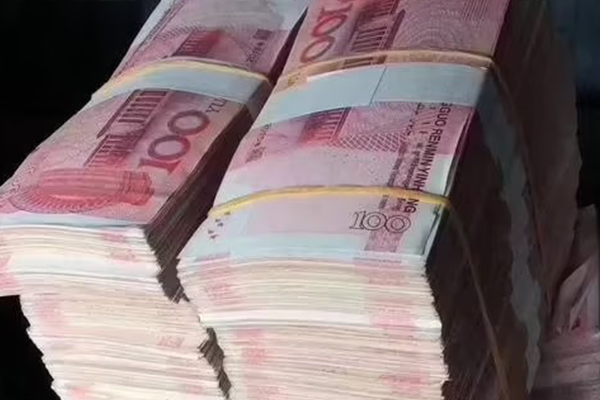 习近平会见主要国际经济组织负责人：把握好数字经济、人工智能、低碳技术等重要机遇